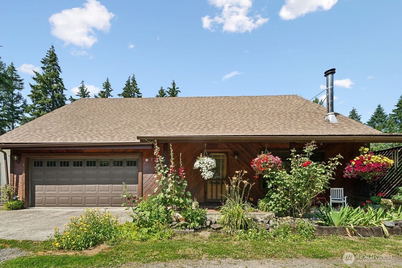 Property Photo:  3105  347th Street S  WA 98580 