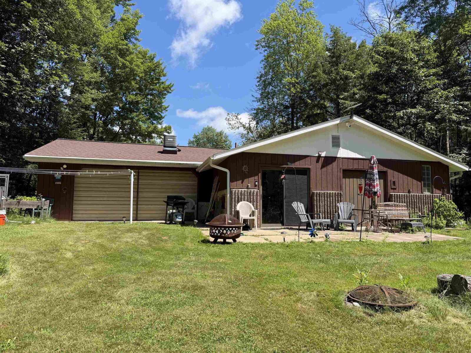 Property Photo: 10817 Randall Lane WI 54174