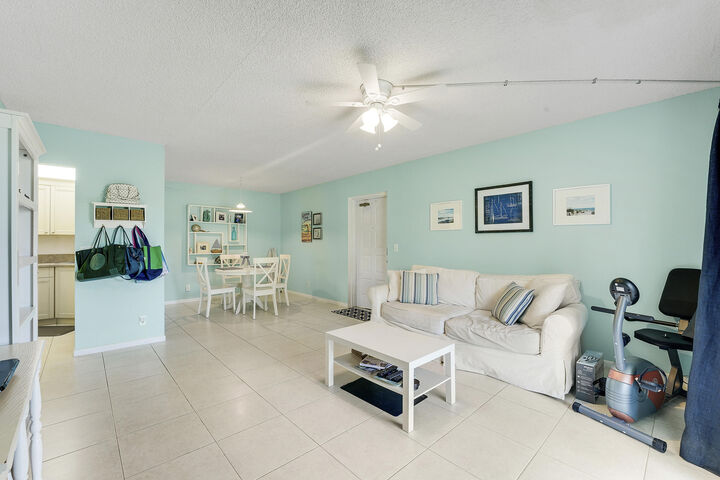 Property Photo:  1112 Green Pine Boulevard G1  FL 33409 
