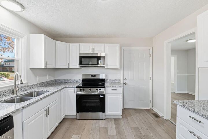 Property Photo: 18 Fort Worth St VA 23669