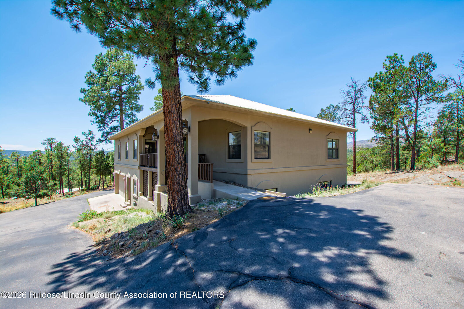 Property Photo:  121 Kirkman Drive  NM 88345 