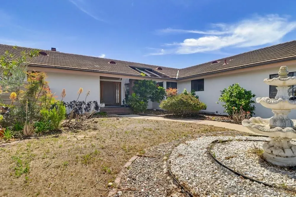 Property Photo:  13676 Bear Mountain Way  CA 91935 