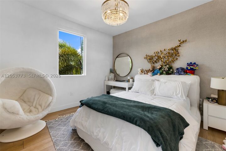 Property Photo: 7541 NW 100th Ave FL 33178