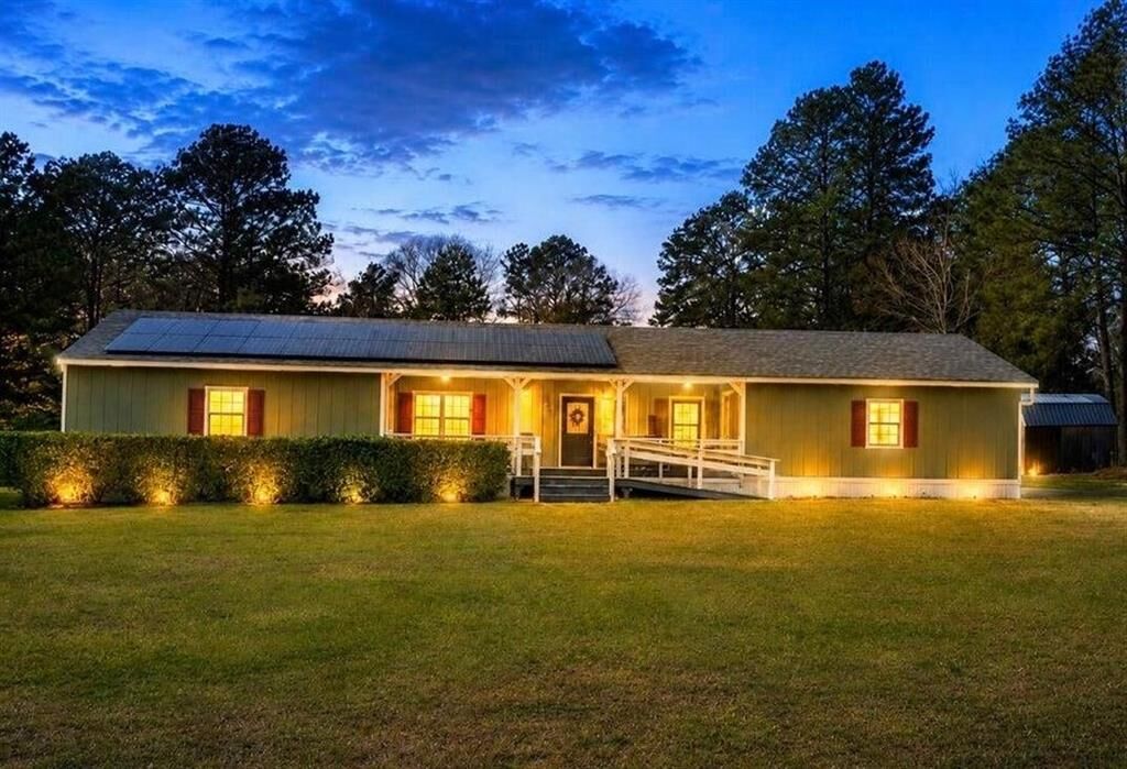 Property Photo: 192 Sharon Drive LA 71446