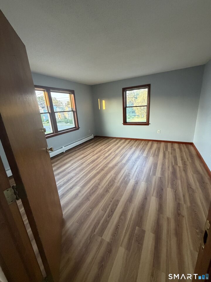 Property Photo:  204 Booth Street  CT 06053 