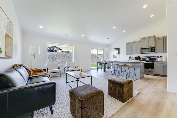 Property Photo: 10127 Redbud Dr WA 99301
