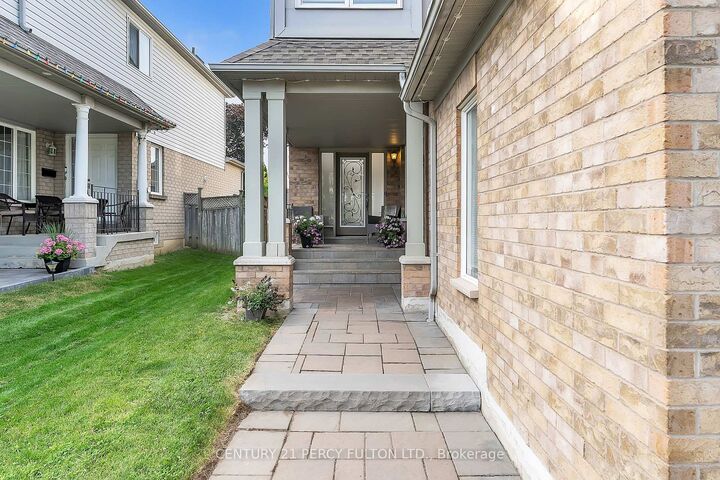 Property Photo: 40 Southwell Avenue ON L1P 1N4