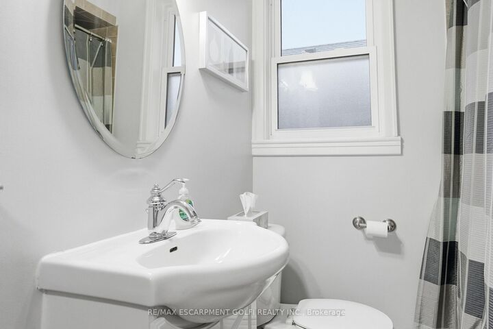 Property Photo:  13 East 41st Street  ON L8T 2Z3 