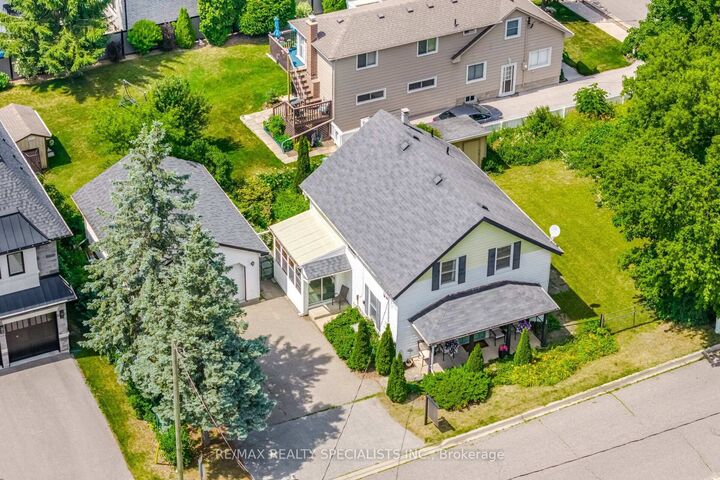 Property Photo:  173 Victoria Street  ON L7E 3H5 