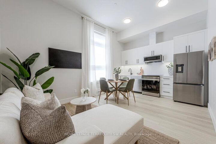 Property Photo:  145 Clapperton Street 204  ON L4M 3G3 