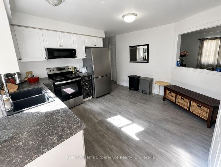 Property Photo: 16 Nicole Marie Avenue B ON L4M 6Y8