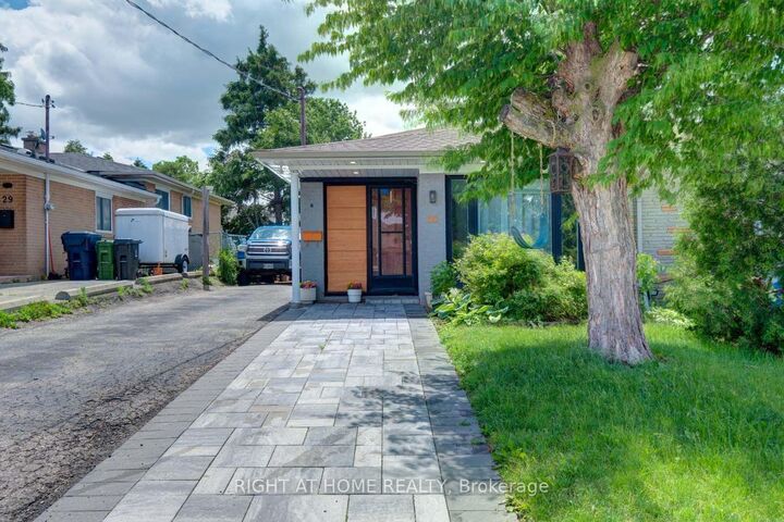 Property Photo:  31 Frankton Crescent  ON M3J 1C2 