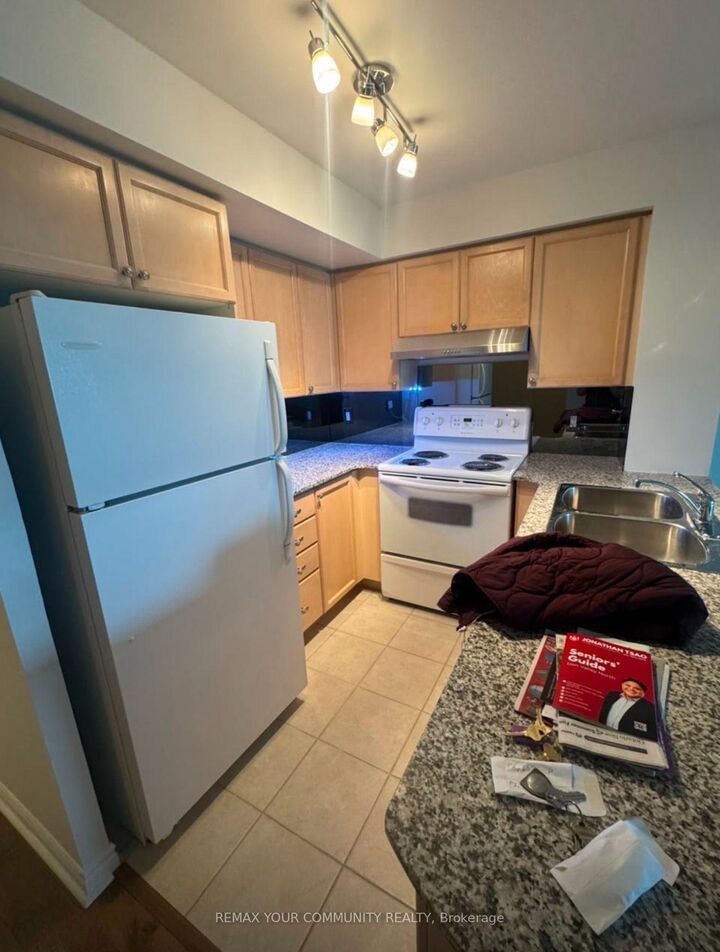 Property Photo: 17 Barberry Place 813 ON M2K 3E2