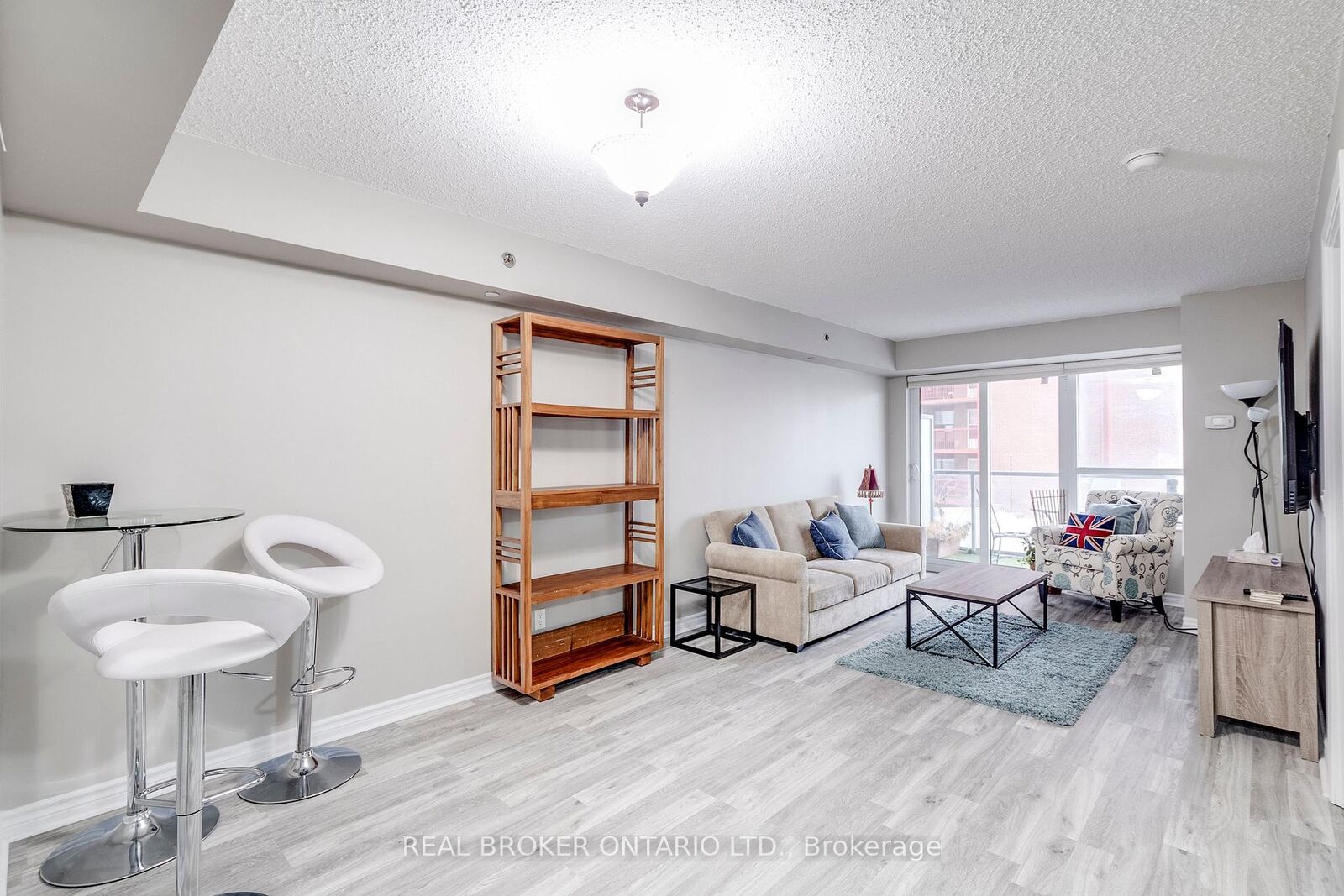 Property Photo:  35 Saranac Boulevard 225  ON M6A 2G4 