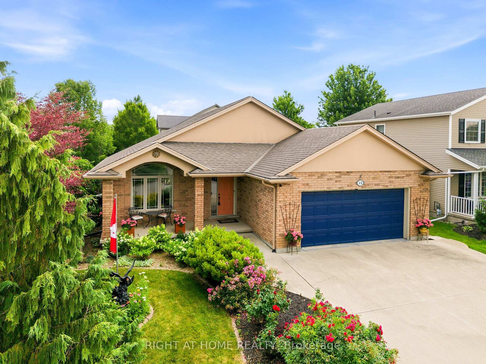 Property Photo:  15 Hope Avenue  ON L0S 1T0 