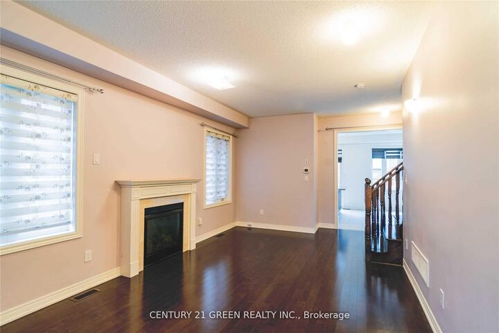 Property Photo:  73 Thornbush Boulevard  ON L7A 4J9 