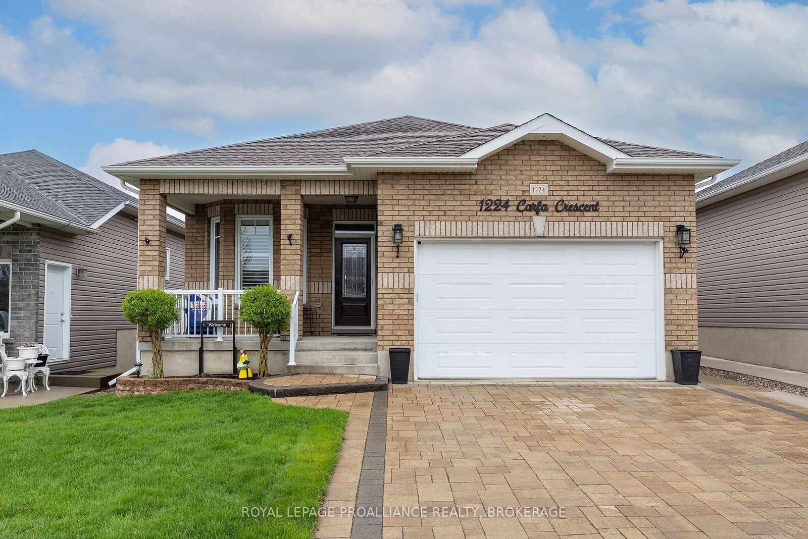 Property Photo:  1224 Carfa Crescent  ON K7P 0M7 