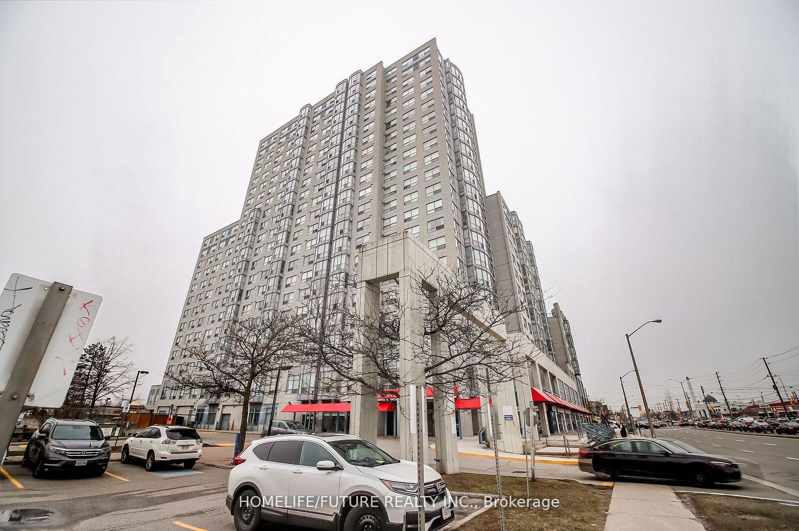 Photo de la propriété: 2550 Lawrence Avenue E 816 ON M1P 4Z3