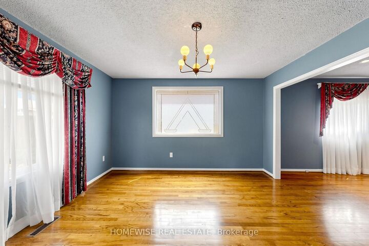 Property Photo: 11 Briarcliffe Crescent ON L4J 7G5