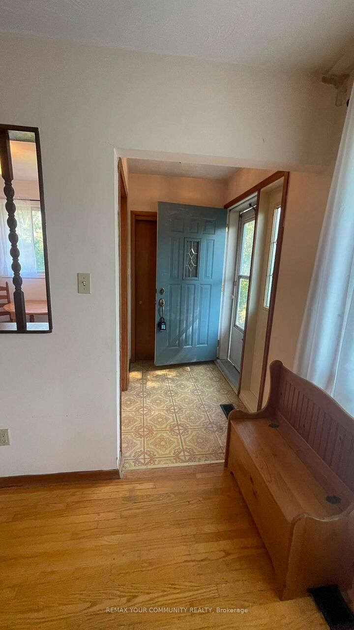 Property Photo:  163 Durham Street  ON L1J 5R1 
