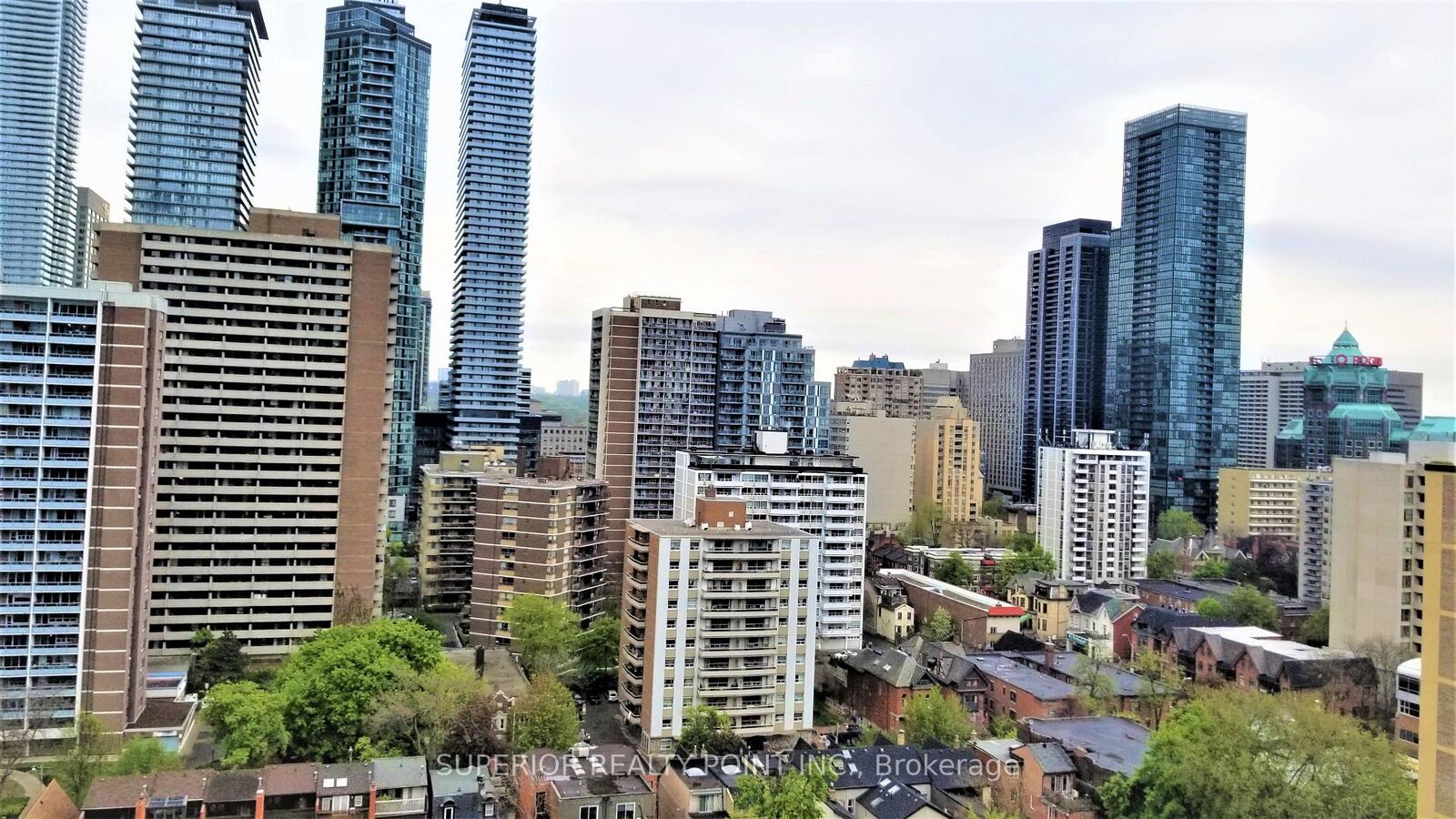 Property Photo: 50 Wellesley Street E 2102 ON M4Y 1G2