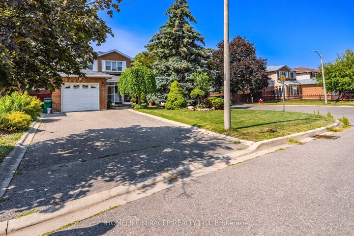 Property Photo:  64 Aurora Place  ON L6Z 2A8 