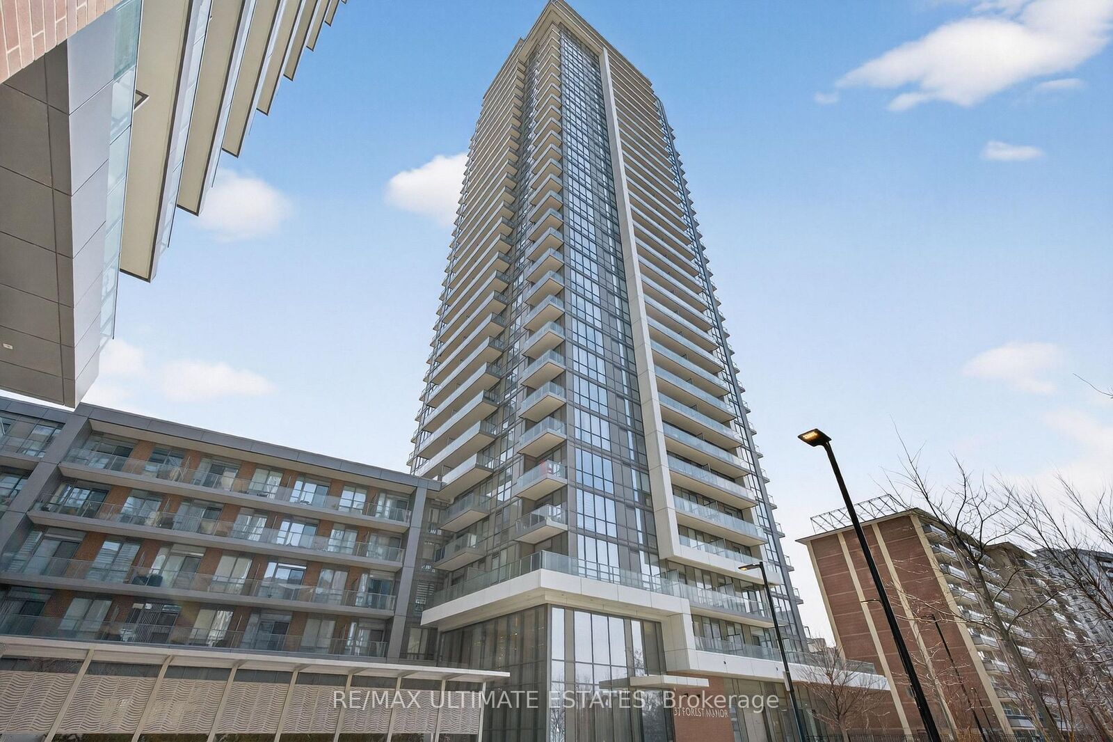 Property Photo: 32 Forest Manor Road 1809 ON M2J 1M3