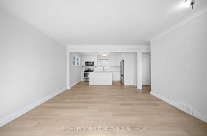 Property Photo: 36 Woodelm Drive ON L2M 4N3