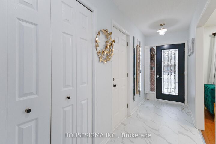 Property Photo: 220 Killarney Grove ON N5X 3X6