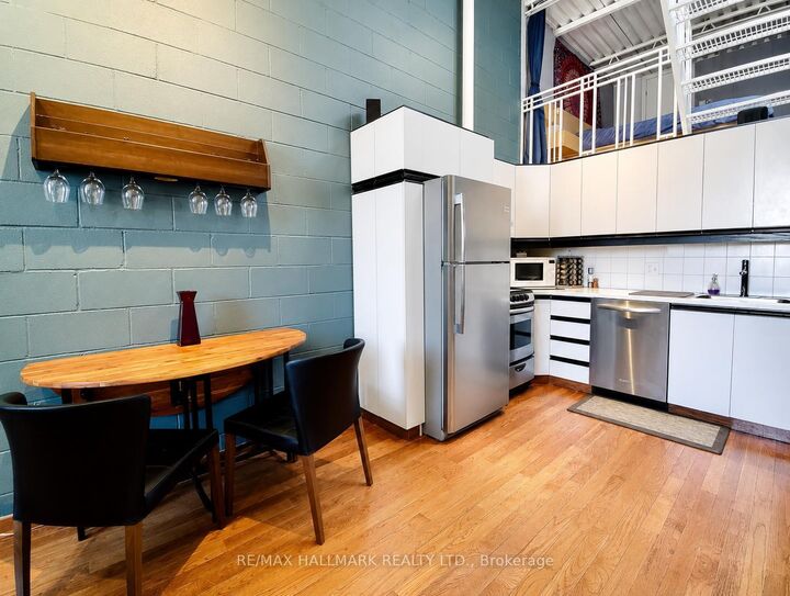 Property Photo:  99 Coleman Avenue 204  ON M4C 1P8 