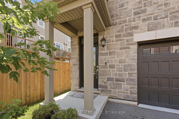 Photo de la propriété:  14 Snowberry Lane  ON L8K 0A4 