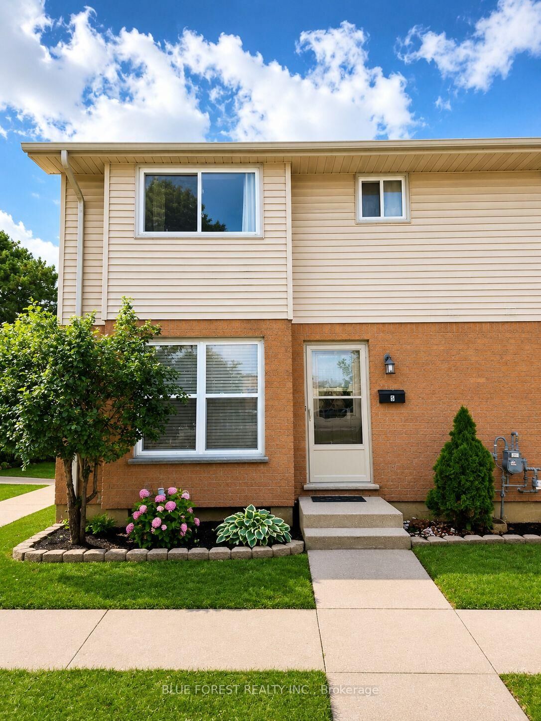 Property Photo:  757 Wharncliffe Road S 5  ON N6J 2N7 