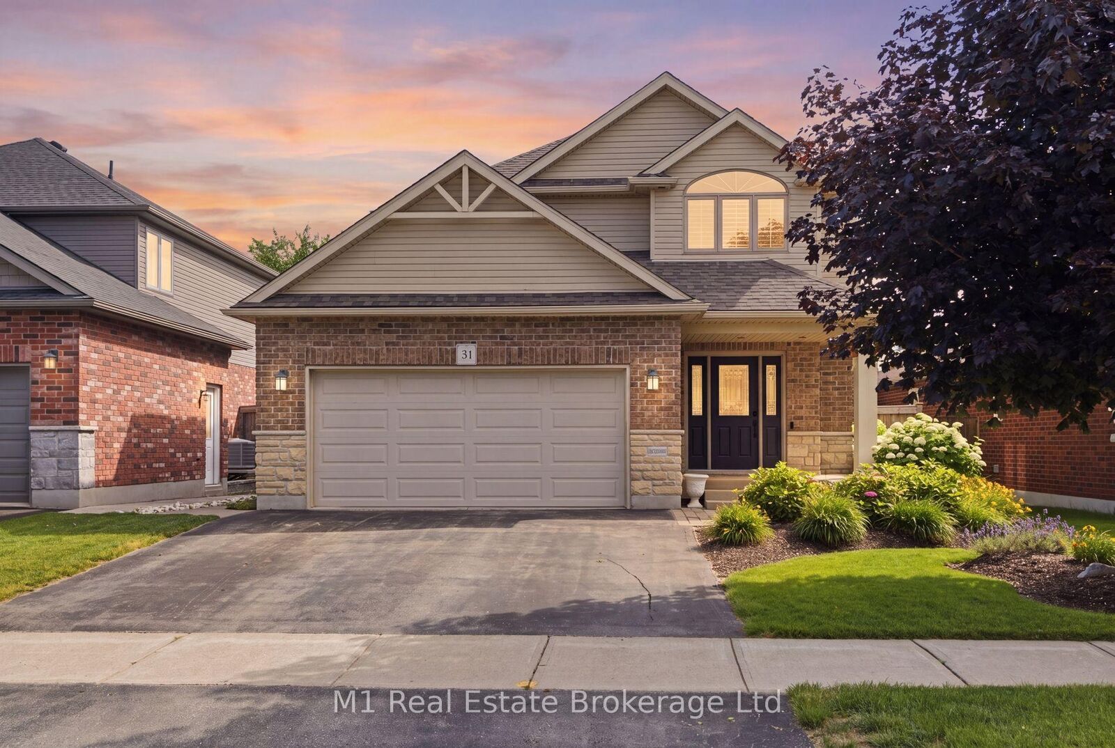 Property Photo:  31 Healey Street  ON N0B 1S0 