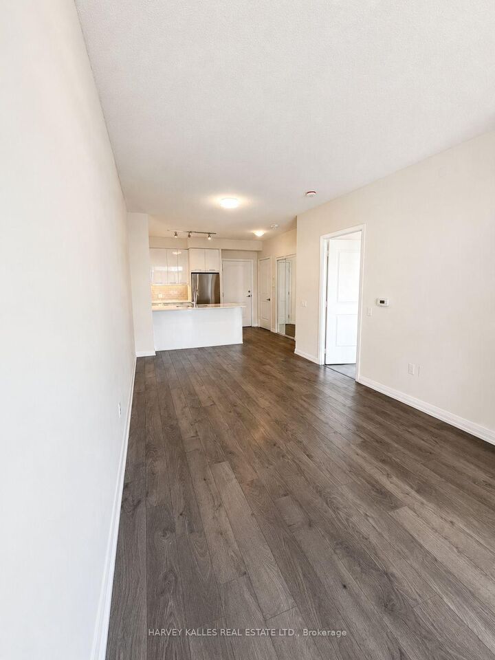 Property Photo: 65 Watergarden Drive 1310 ON L5R 0G9
