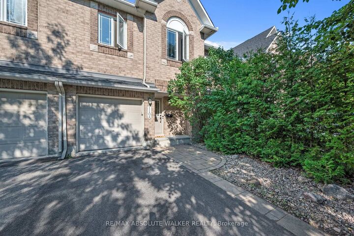 Property Photo: 1104 Candlewood Street ON K4A 4Z9