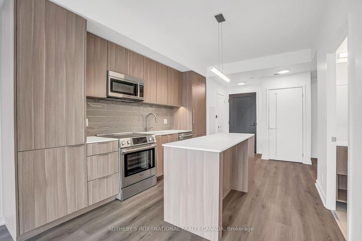 Property Photo: 88 Bathurst Street 1107 ON M5V 0W8