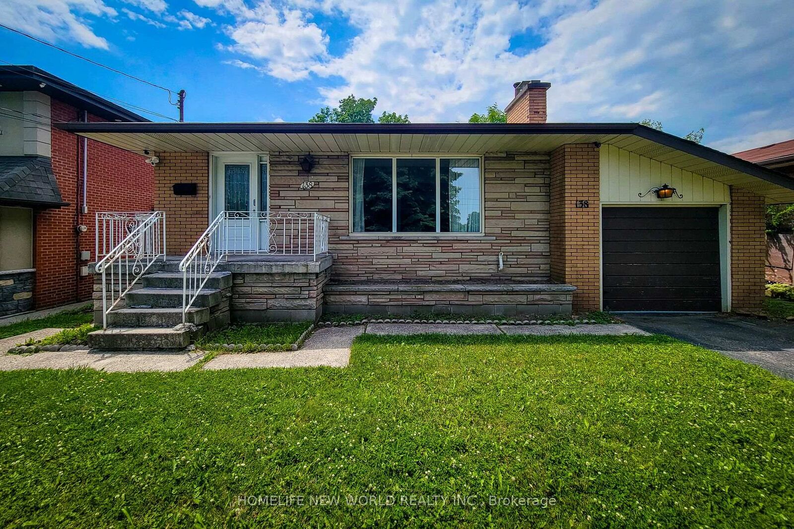Property Photo:  138 Rifle Range Road  ON L8S 3B6 