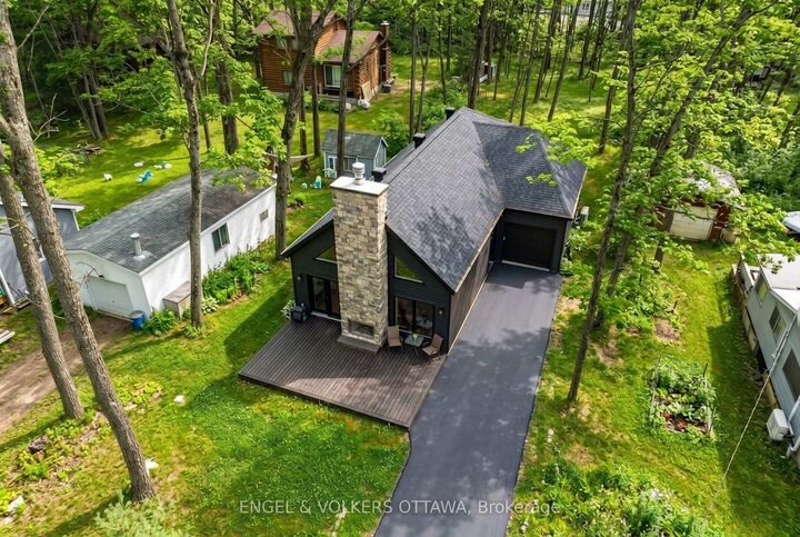Property Photo: 557 Bayview Drive ON K0A 3M0
