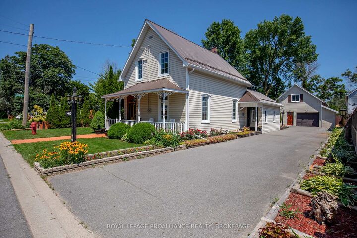 Property Photo:  42 Factory Street  ON K0H 2H0 