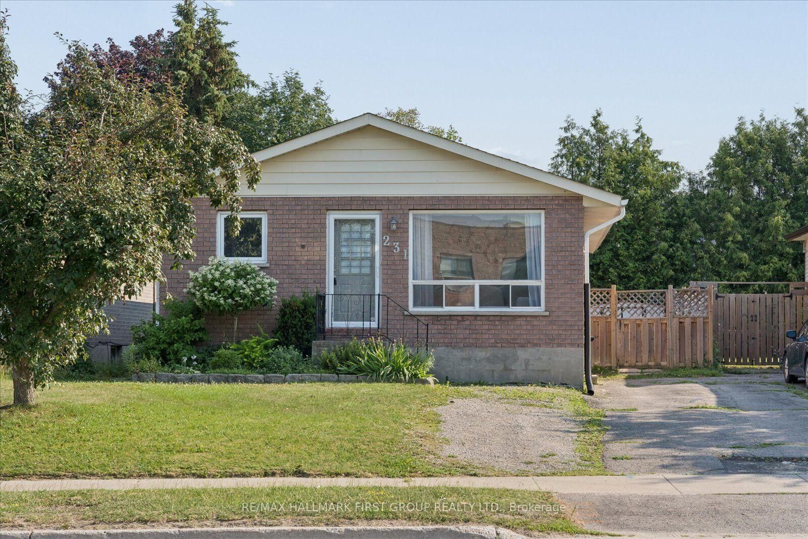 Property Photo: 231 Mary Street W ON K9V 5K6