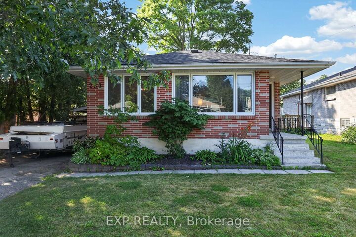 Property Photo: 239 Scott Street ON L4R 2M7