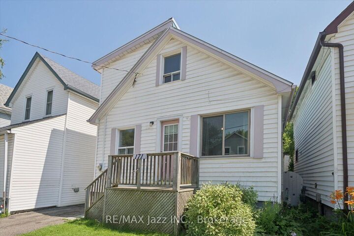 Property Photo:  171 Elliott Avenue  ON L1J 2A9 