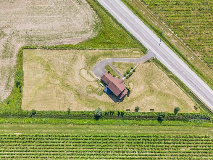 Property Photo: 374 Niagara Stone Road ON L0S 1J0