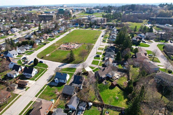 Property Photo: 701 5th Street E ON N4K 1E4