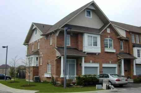 Property Photo: 1591 South Parade Court 30 ON L5M 6G1
