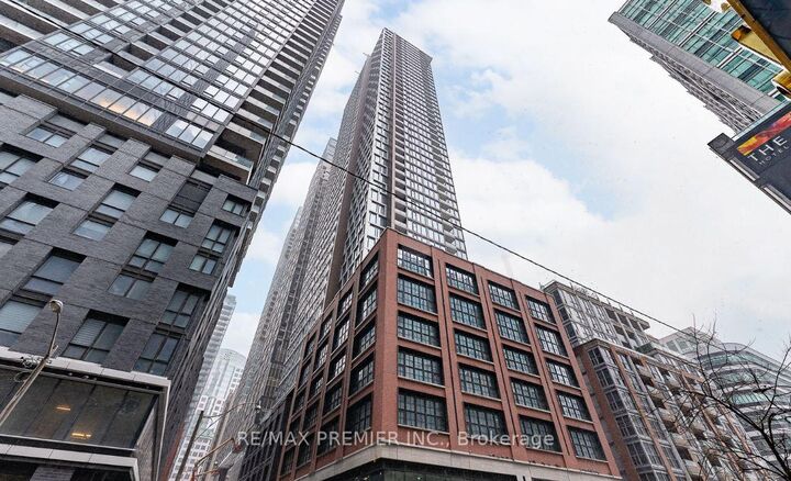 Property Photo: 55 Mercer Street 1007 ON M5V 0W4
