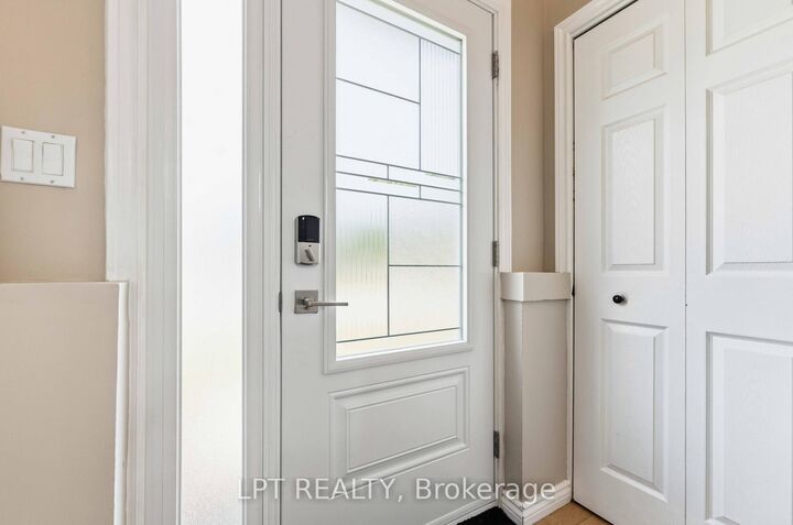 Property Photo: 34 Fringewood Drive ON K2S 1V1