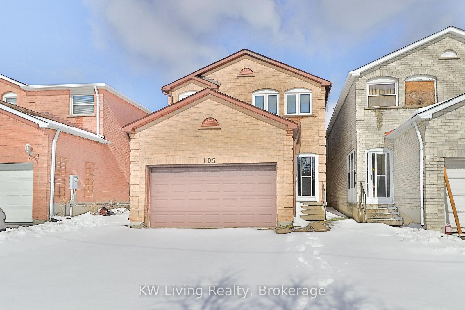 Property Photo:  105 Chloe Crescent  ON L3S 2H9 