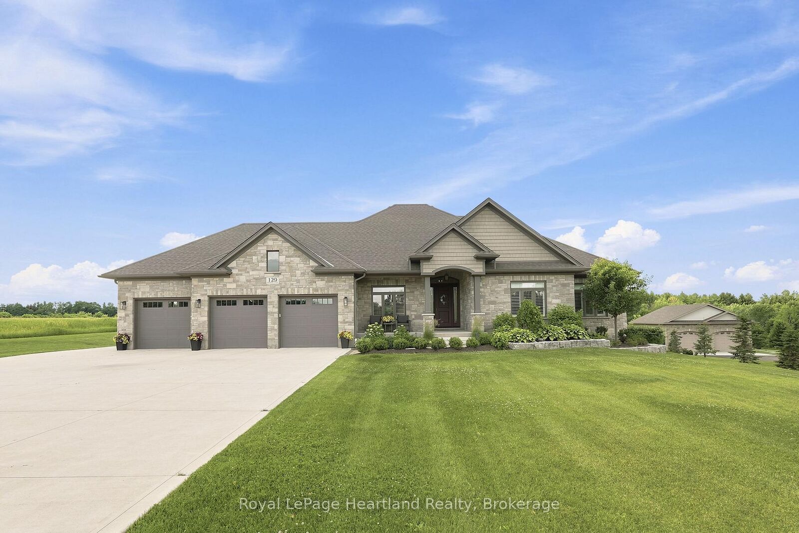 Property Photo: 129 Sharron Court ON N0G 2K0