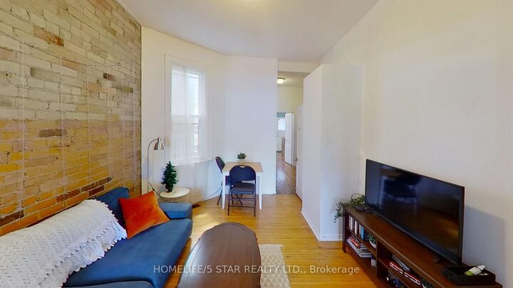 Property Photo:  97 Wolseley Street 1  ON M5T 1A4 